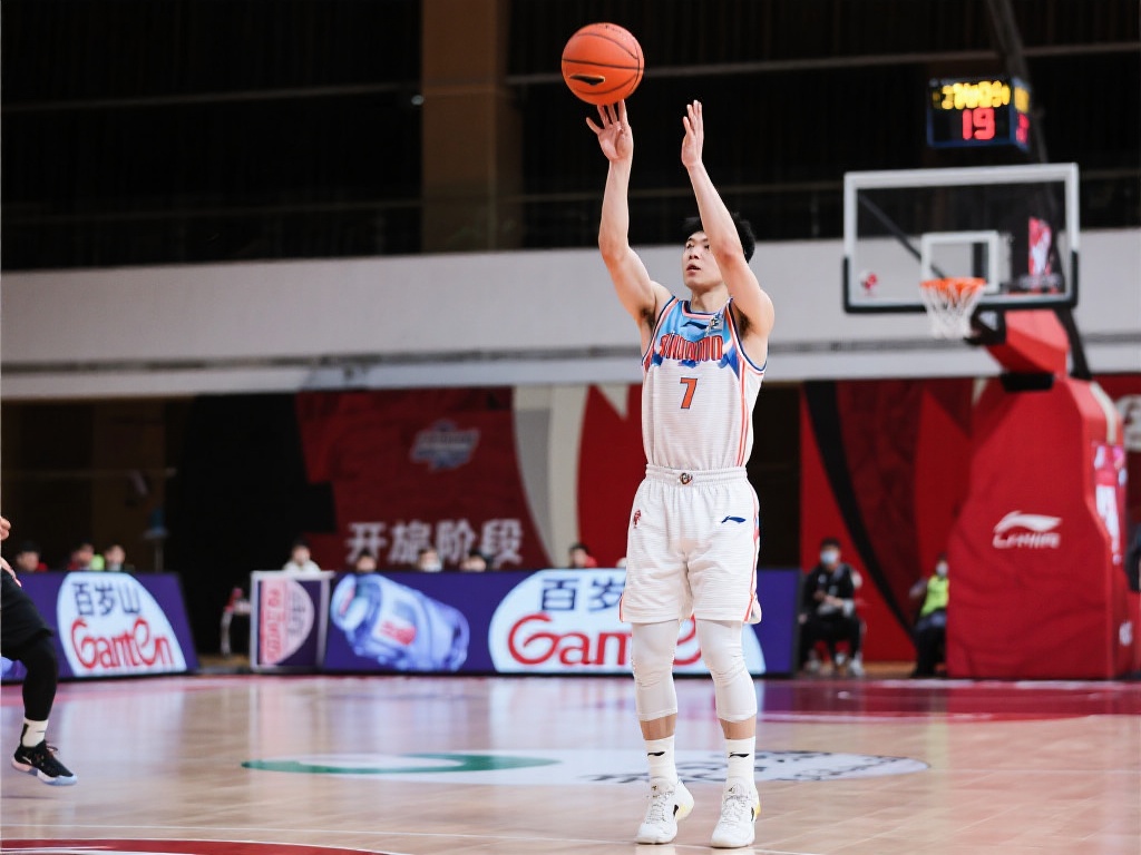 里德砍下两双，森林狼大胜独行侠豪取胜利